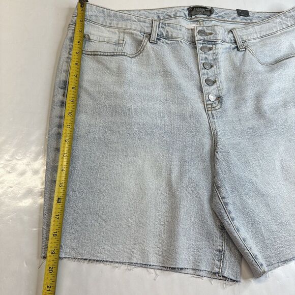 Torrid Shorts 20 Bermuda Relaxed Midrise Wild West Blue Denim Button Fly NEW - Picture 8 of 9